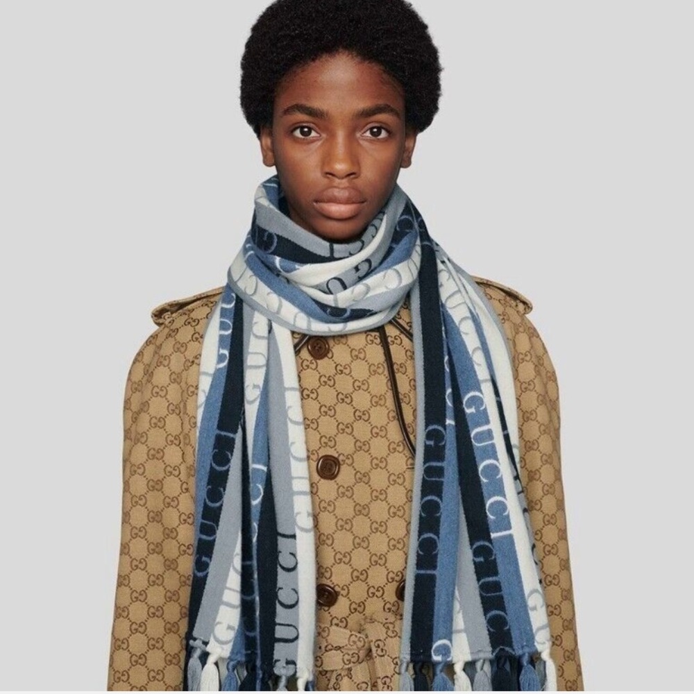 Gucci strip logo wool scarf new with tags